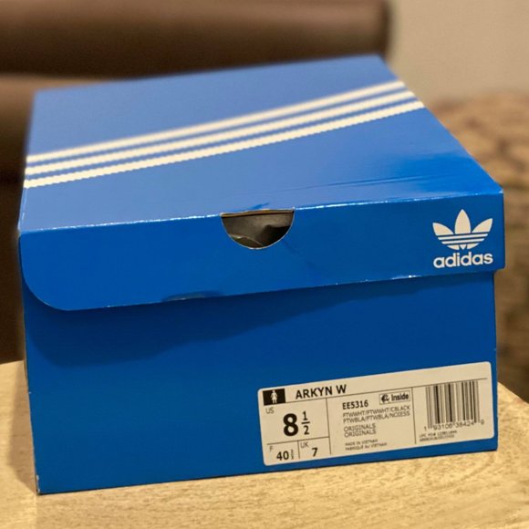 ADIDAS ORIGINALS ARKYN SHOES - Picture 14 of 15